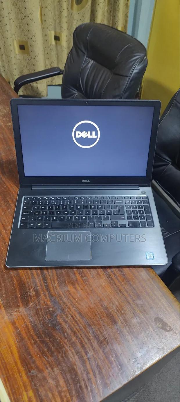 Laptop Dell Vostro 15 5568 8GB Intel Core i5 SSD 256GB · Photo 4