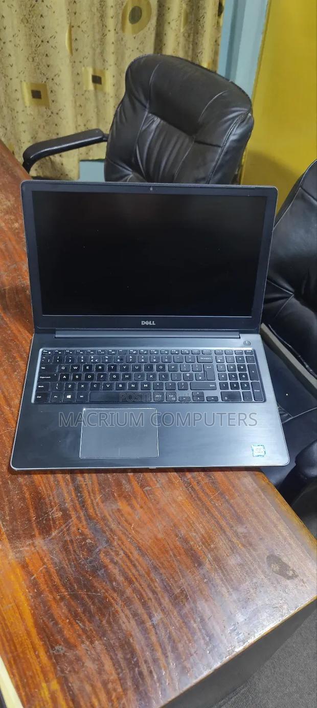 Laptop Dell Vostro 15 5568 8GB Intel Core i5 SSD 256GB · Photo 5