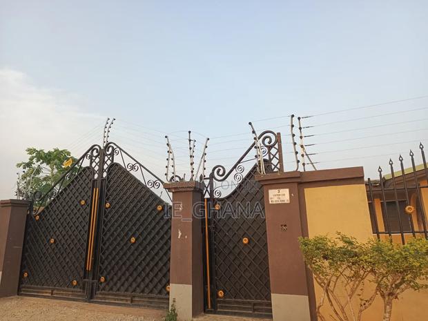 Security Fence Maintenance and Installation · Photo 2