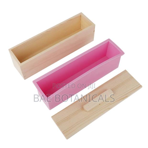 Silicone Loaf Soap Mold (With Wooden Case and Cover) · Photo 1