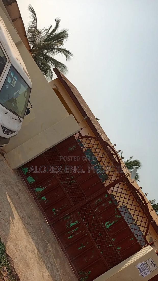 3bdrm House in Alorex, Oyarifa for sale · Photo 2