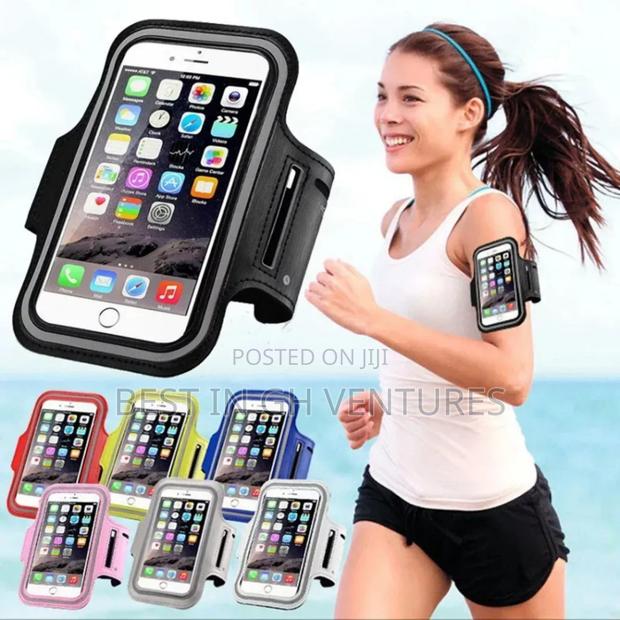 Transparent Phone Armband · Photo 1
