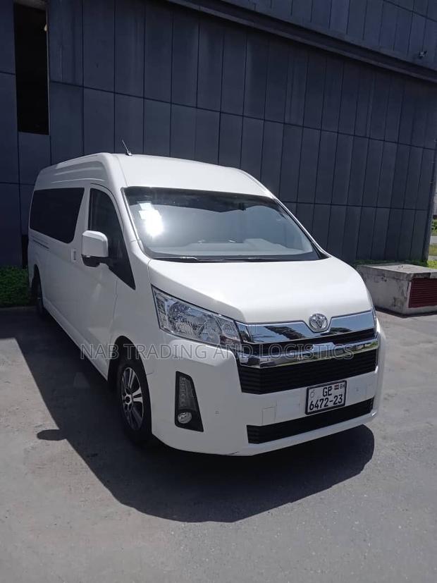 Vans and Busses for Rent · Photo 2