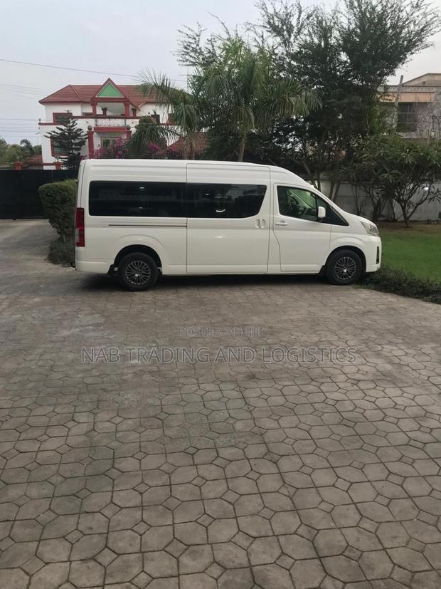 Vans and Busses for Rent
