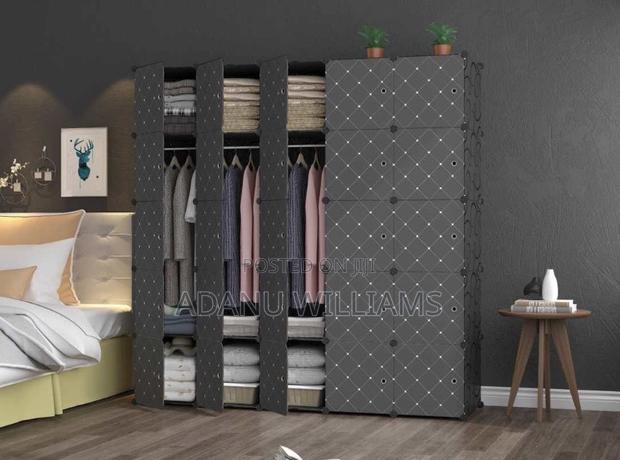 Large Capacity Plastic Wardrobe 25 Cubes + Shoe Rack · Photo 2