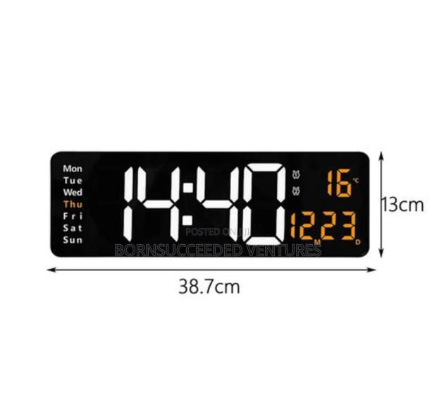 Digital Display Clock With Remote · Photo 1
