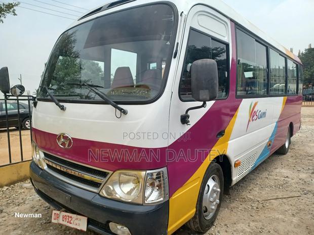 Hyundai County 2014 White · Photo 1
