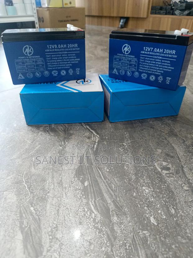 12volts 7amps Batteries · Photo 1