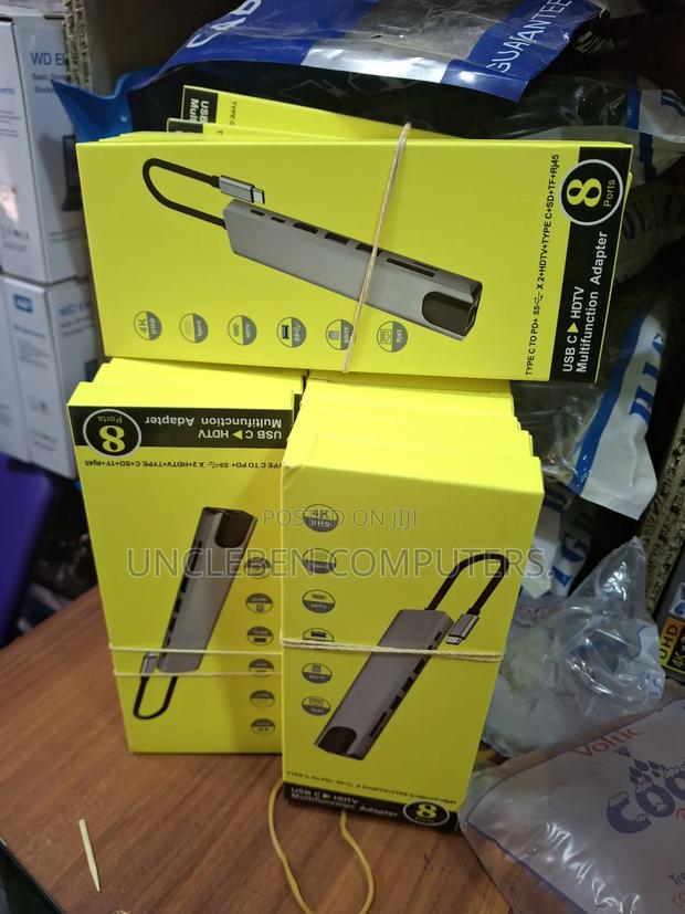 Docking Station 8in1 · Photo 1