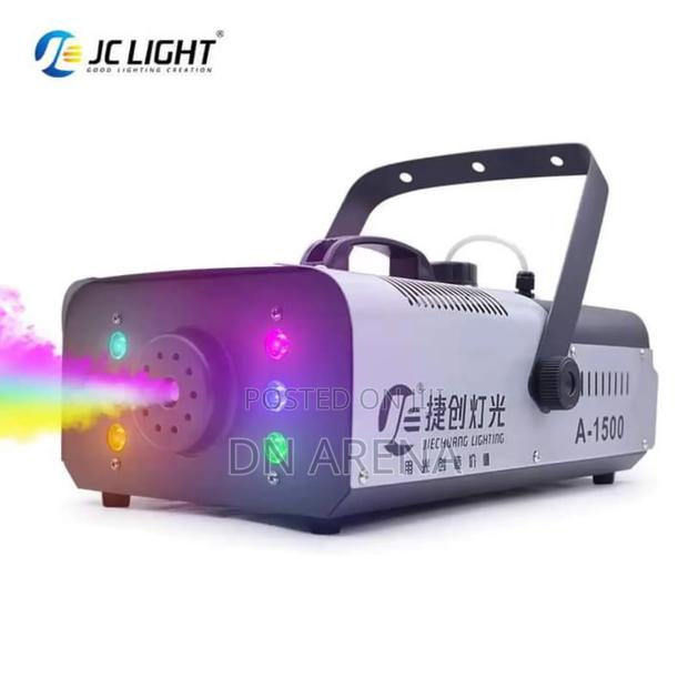 Commercial RGB Smoke Machine With Led Light 1500 Watts · Photo 3