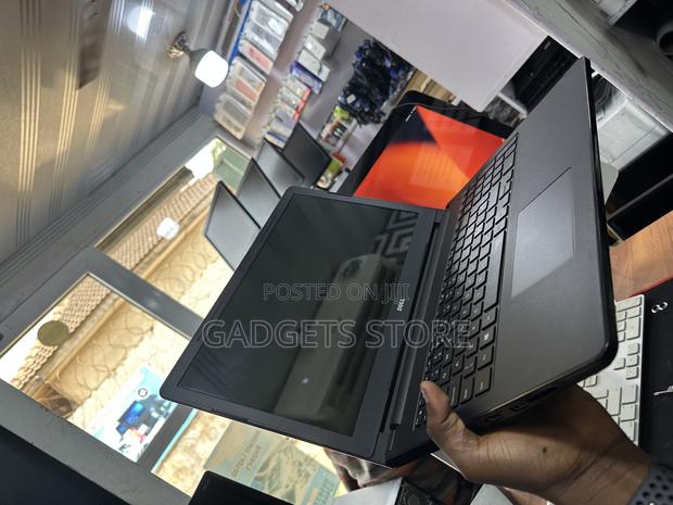 Laptop Dell Inspiron 15 8GB Intel SSD 128GB · Photo 1
