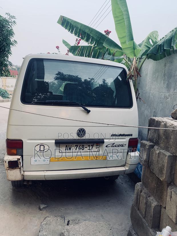 Volkswagen Transporter 2007 White · Photo 2