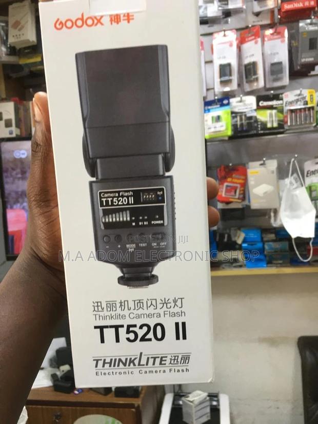 Godox TT520 II: From Snapshots to Stunning Images · Photo 1