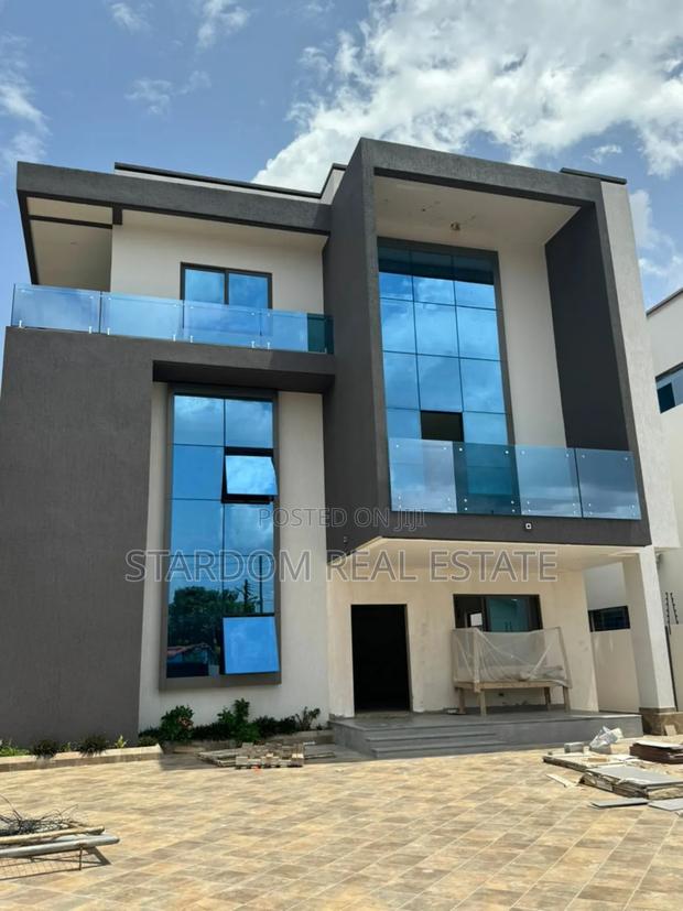 4bdrm Duplex in American House, East Legon for rent · Photo 1