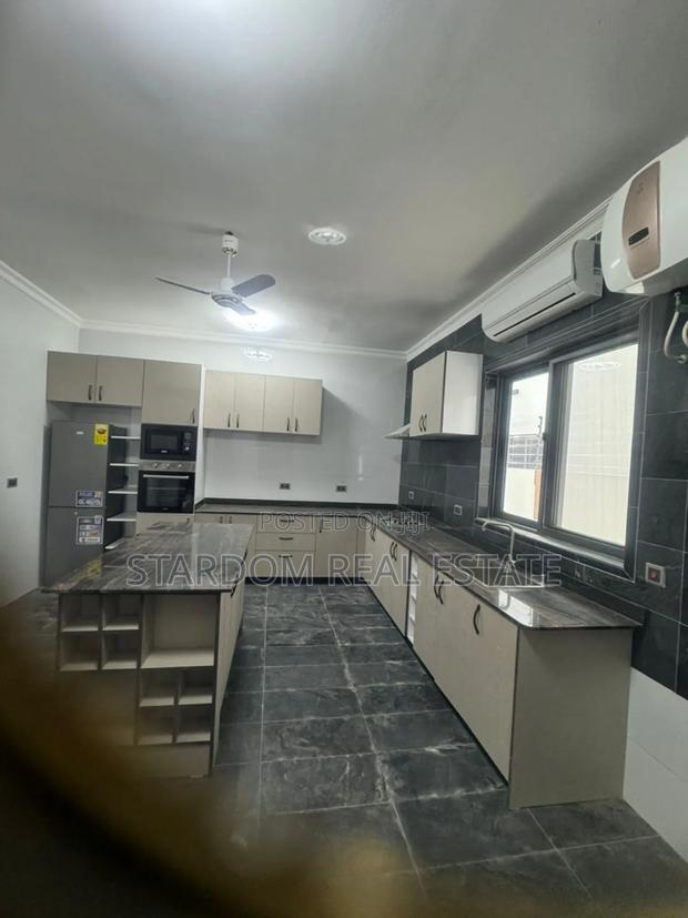 4bdrm Duplex in American House, East Legon for rent · Photo 2