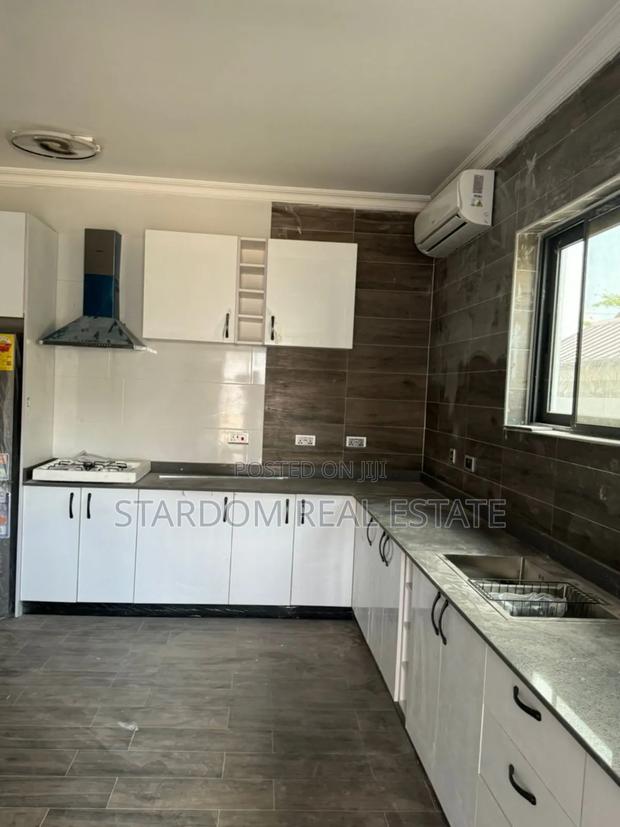 4bdrm Duplex in American House, East Legon for rent · Photo 4