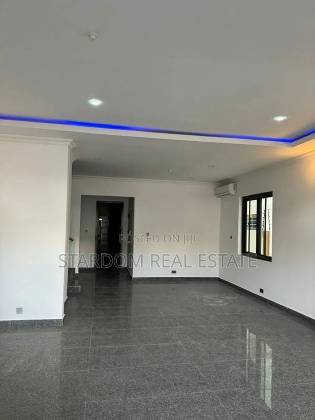 4bdrm Duplex in American House, East Legon for rent · Photo 8