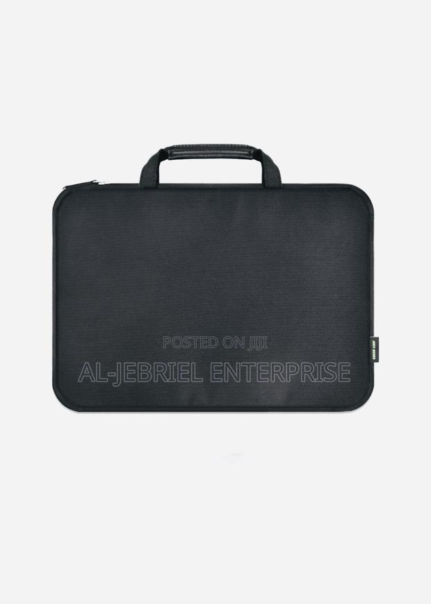 Green Lion 14′′ Sigma Laptop Sleeve Bag · Photo 2
