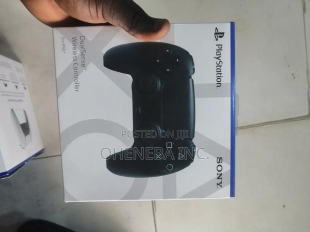 PS5 Controller Brand New Black · Photo 2