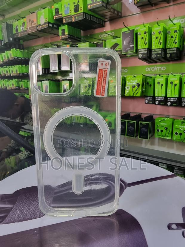 iPhone 14 Magsafe Clear Case · Photo 2