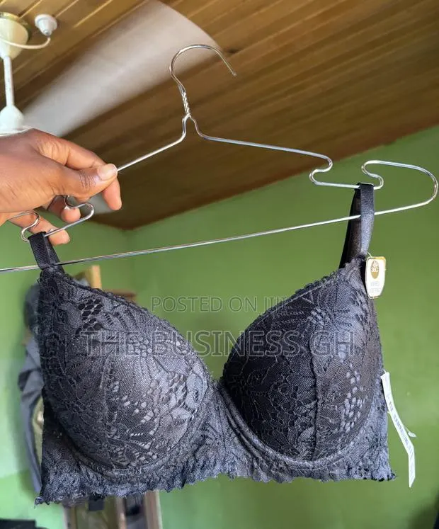 Adrienne Vittadini 36C Bra · Photo 1