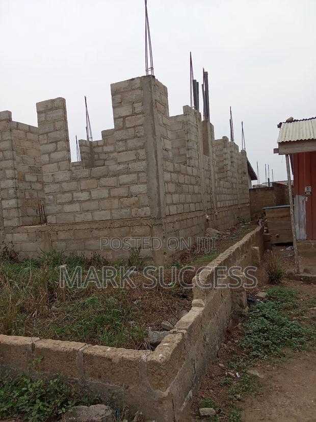 6bdrm Duplex in Kasoa for sale · Photo 2