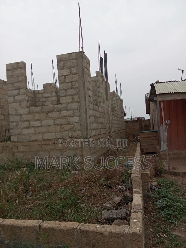 6bdrm Duplex in Kasoa for sale · Photo 3