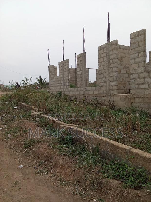 6bdrm Duplex in Kasoa for sale · Photo 4