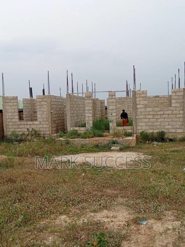 6bdrm Duplex in Kasoa for sale · Photo 8