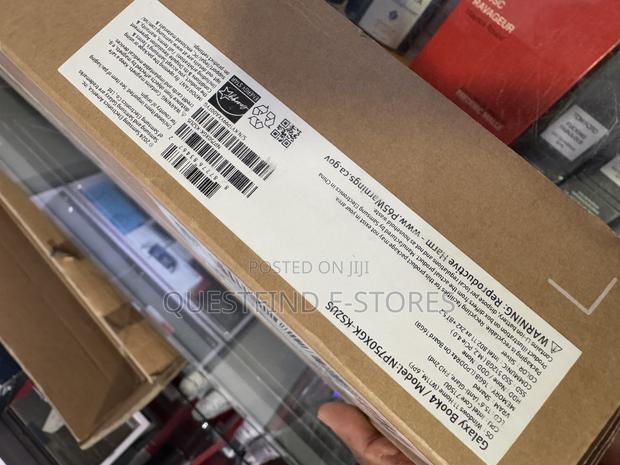 New Laptop Samsung Galaxy Book4 16GB Intel Core Ultra 7 SSD 512GB · Photo 2