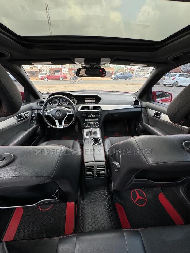 Mercedes-Benz C250 2014 Red · Photo 5