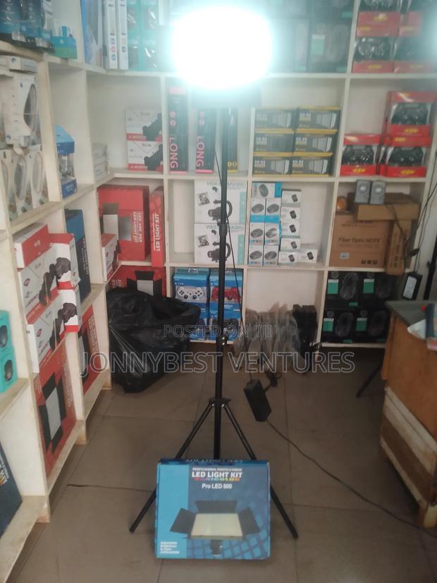 Pro Led 600 Light Led 600 Rechargeable Video Light · Photo 2