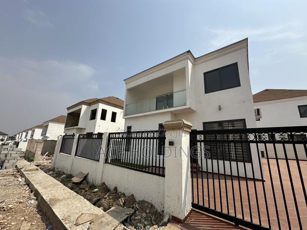 3bdrm House in Avaition, Ashaley Botwe for sale · Photo 3