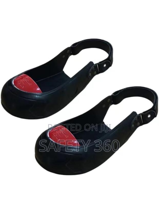 Steel Toe Shoe Cover · Photo 2