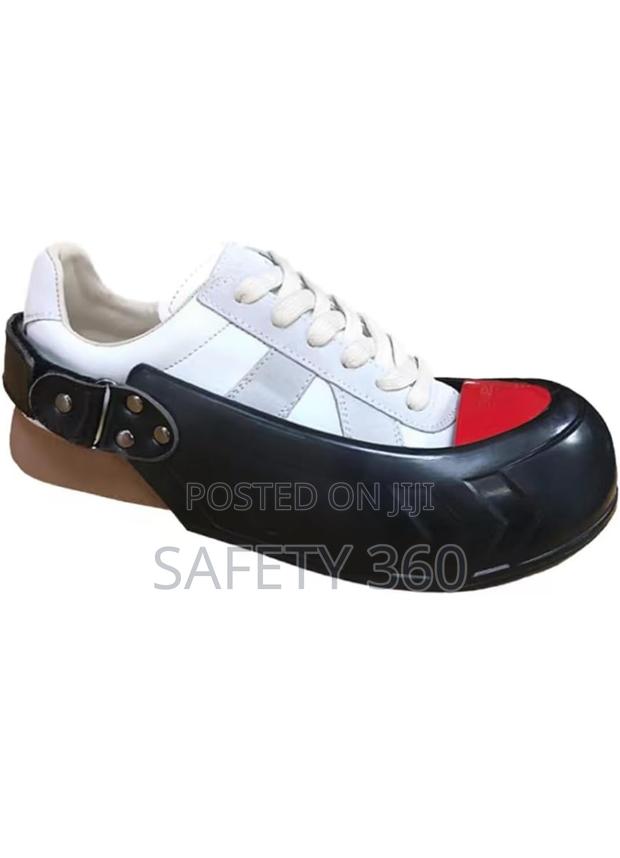 Steel Toe Shoe Cover · Photo 1