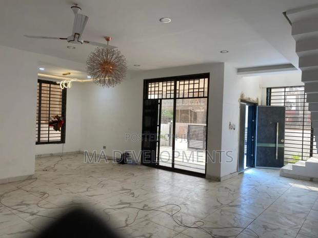 3bdrm Duplex in Madev Realty, Achimota for sale · Photo 3