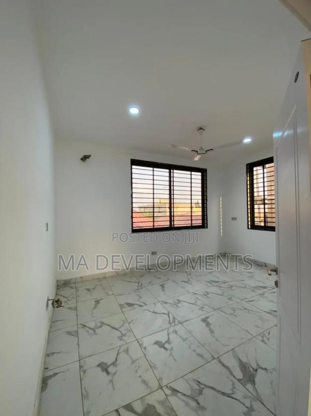 3bdrm Duplex in Madev Realty, Achimota for sale · Photo 4