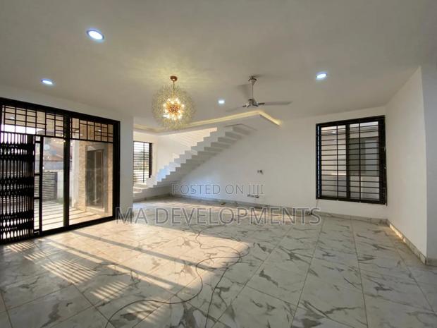 3bdrm Duplex in Madev Realty, Achimota for sale · Photo 2