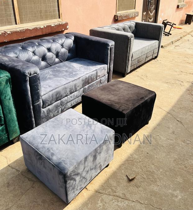 Furniture Sofa + Table · Photo 2