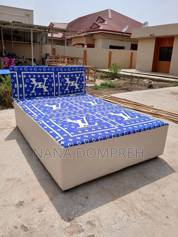 Quality Double Bed · Photo 2