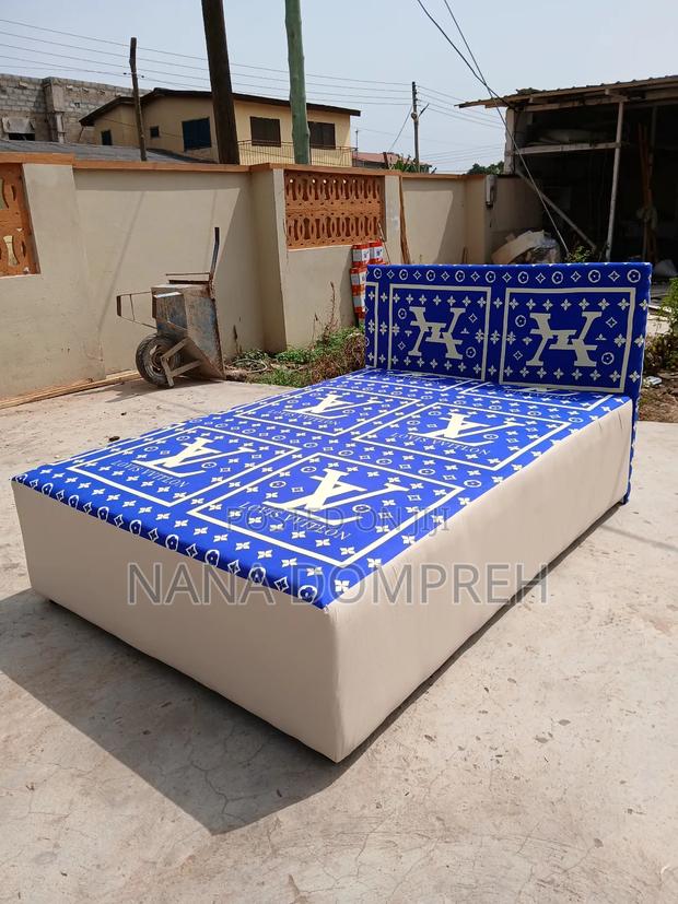 Quality Double Bed · Photo 3
