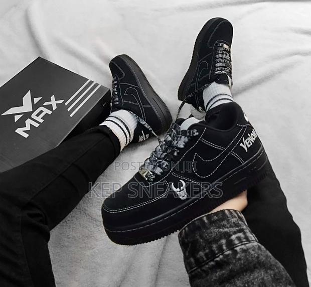 Nike Airforce 1 “Venom” · Photo 2