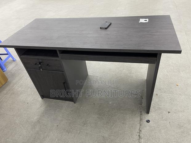 Quality Wooden Computer Desk for Home and Office Use · Photo 1