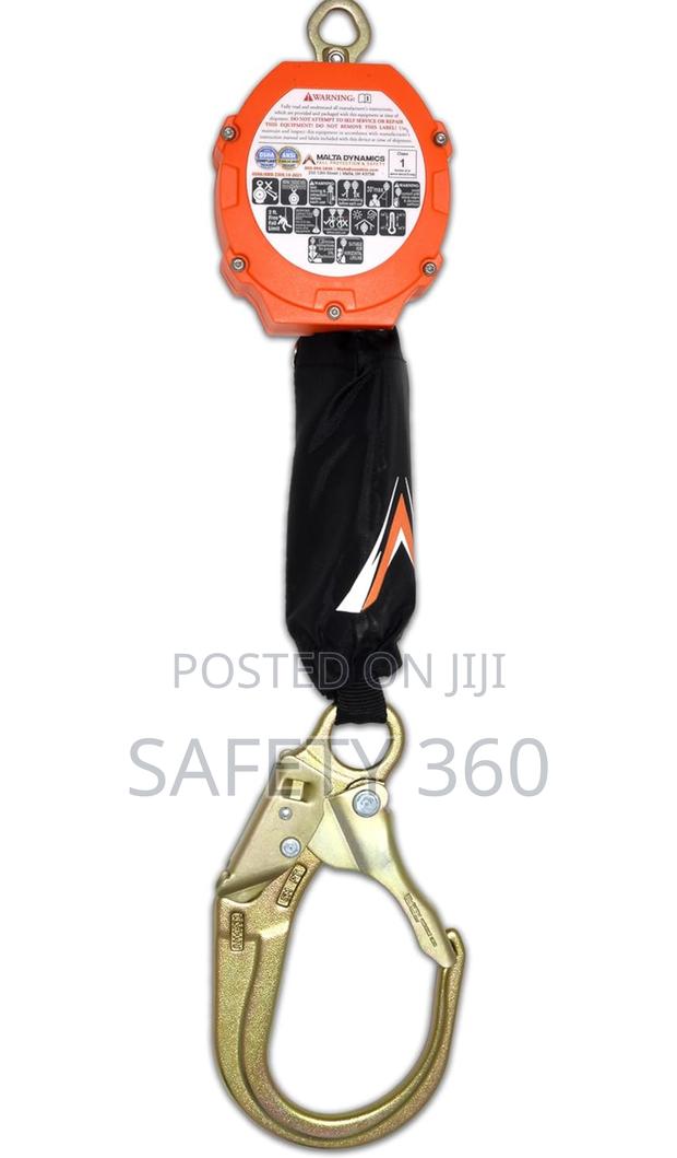 Retractable Fall Arrestor · Photo 2
