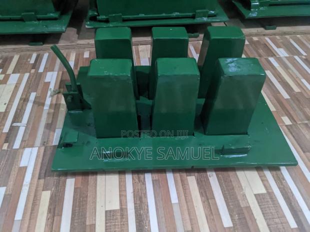 Concrete Block Moulds/Accessories · Photo 2