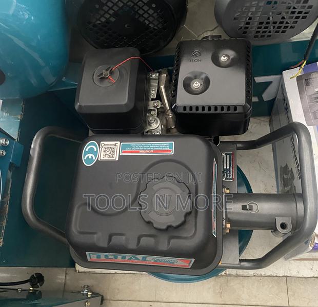 TOTAL Gasoline Concrete Vibrator 5.5HP (Claw Type) · Photo 3