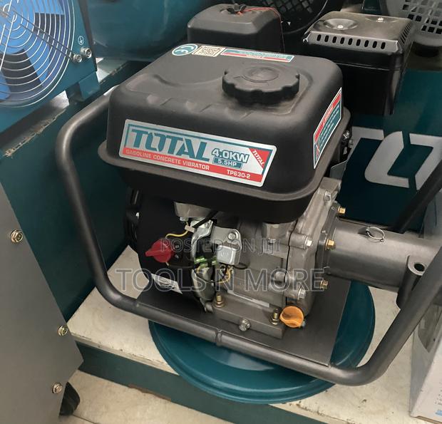 TOTAL Gasoline Concrete Vibrator 5.5HP (Claw Type) · Photo 1