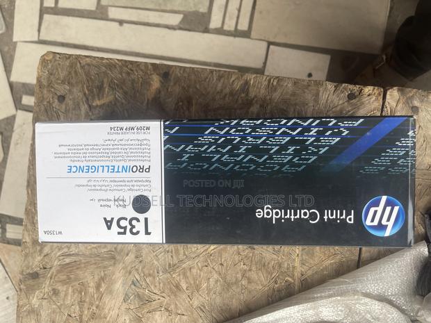 HP 135A Black Laserjet Toner Cartridge · Photo 1