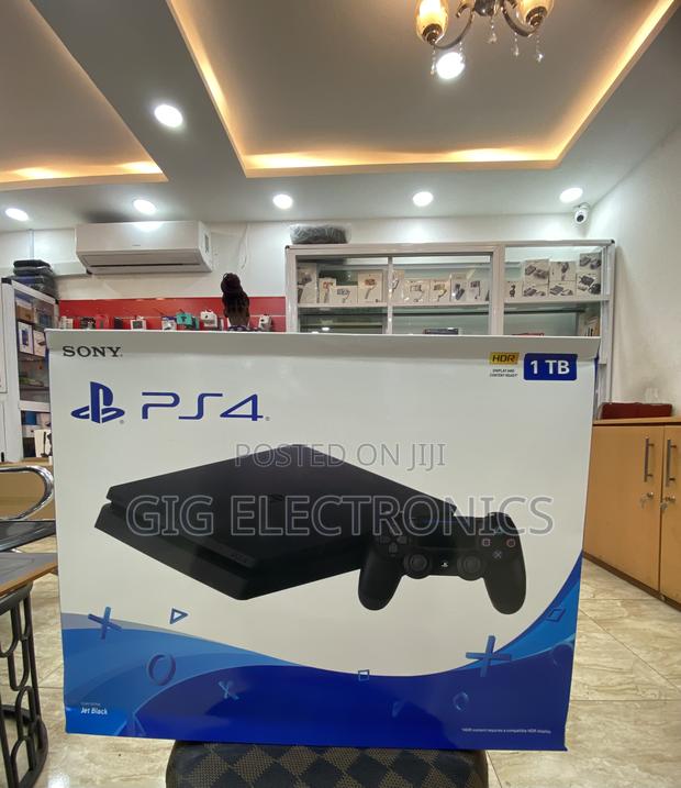 Playstation 4 Slim 1tb Console · Photo 1