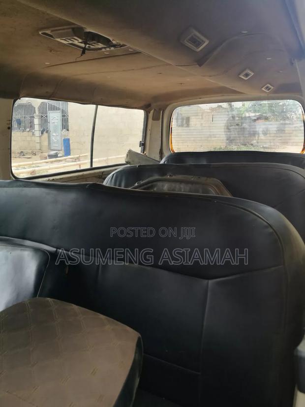 Nissan Caravan (Urvan) 2012 White · Photo 6